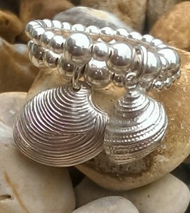 HEILALA FIEFIA'ANGA CLAM & SPIRAL SHELL RING